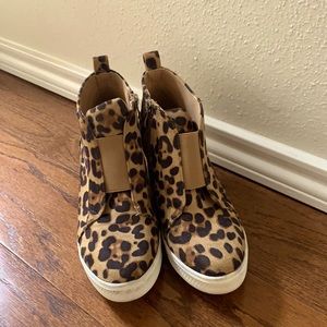 Leopard print wedge sneaker